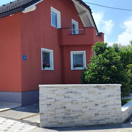 Apartment Igor - Holiday Home Ostarije 外观 照片